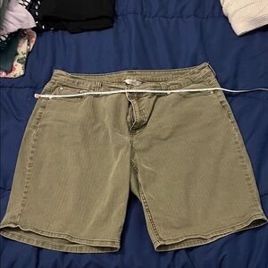 CJ Banks woman’s Khaki Jean Shorts size 18W